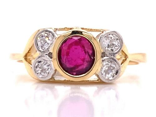 18ct Ruby Four Diamond Rubover Ring TDW 0.28ct image