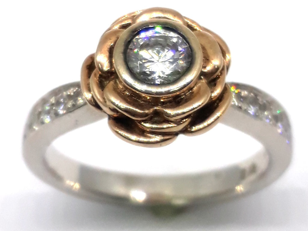 090882 9ct white gold rose gold rose solitaire diamond ring