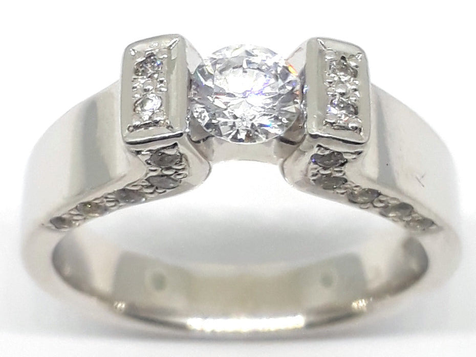 090956 18ct white gold diamond solitaire ring suspension setting