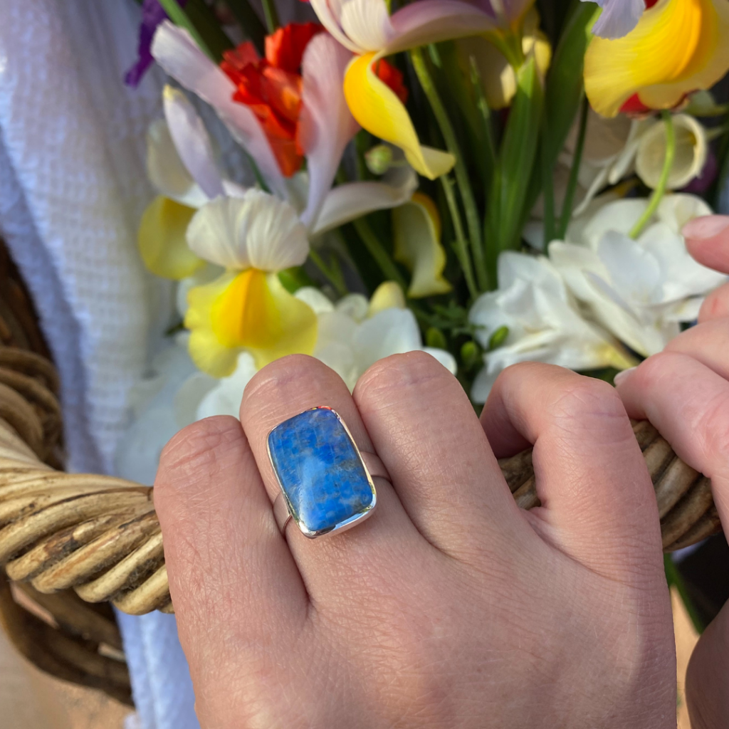 La stele stg lapis lazuli rectangle ring