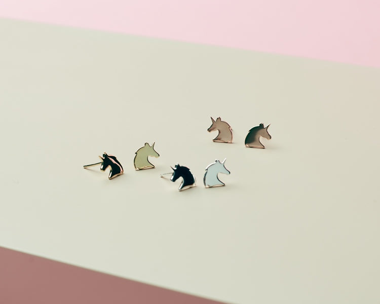 Karen walker stg mini unicorn studs