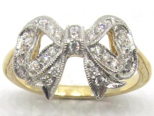 9ct Diamond Bow Ring image