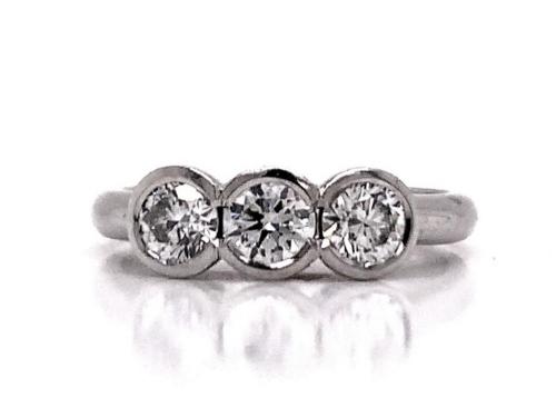 18ct White Gold Three Diamond Ring TDW 1.00ct image