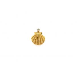 18ct Diamond Clam Shell Pendant image