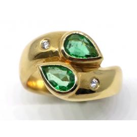 9ct 2 Emerald 2 Diamond Ring image
