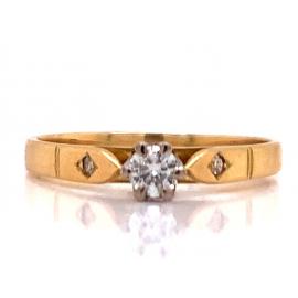 18ct Diamond Solitaire Ring TDW 0.13ct image