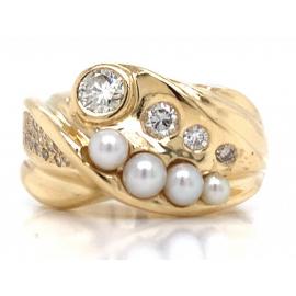 18ct Diamond Four Akoya Pearl Ring TDW 0.46ct image