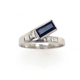 18ct White Gold Sapphire Diamond Ring image