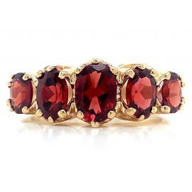 9ct Vintage Five Garnet Ring image