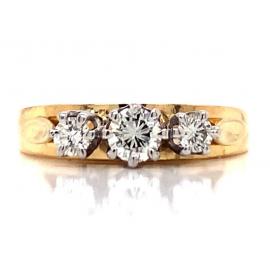 18ct Three Diamond Ring TDW 0.34ct image