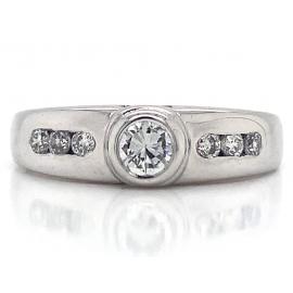 18ct White Gold Rubover Diamond Ring TDW 0.45ct image