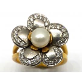 22ct/Palladium Pearl Diamond Flower Ring image