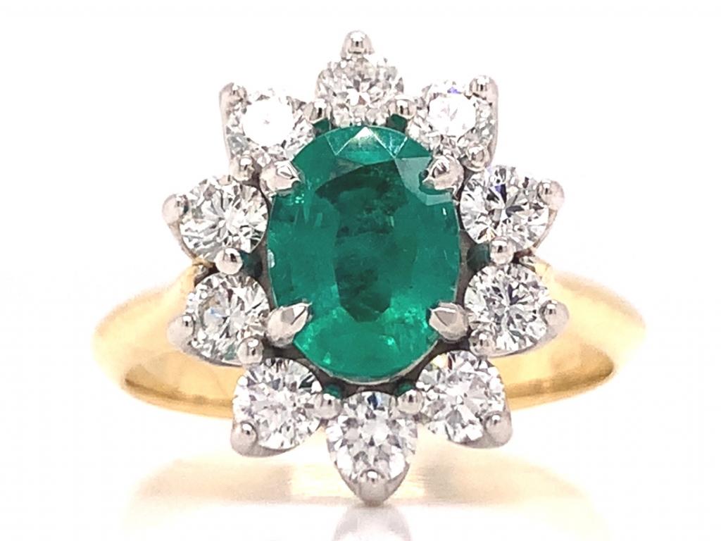 070817 18ct emerald diamond cluster ring tdw 1ct