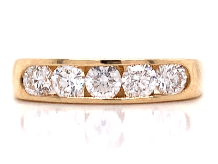 091185 9ct diamond channel ring tdw 0