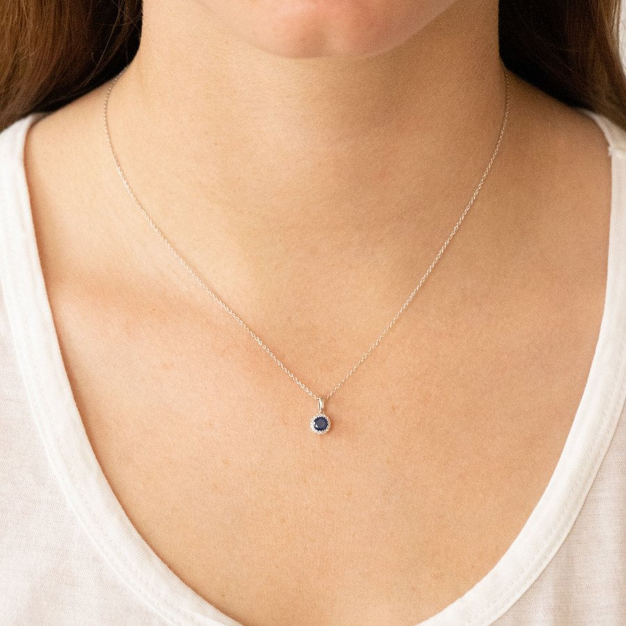 9ct white gold sapphire diamond cluster pendant