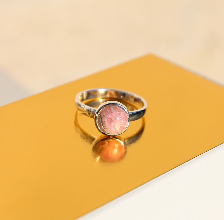 La Stele Stg Pink Rhodochrosite Round Ring