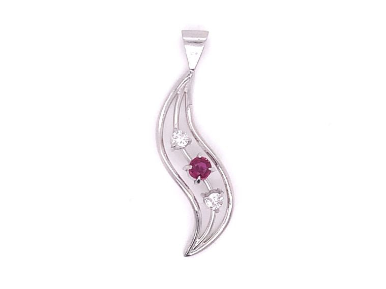 3711460 18ct white gold ruby diamond pendant
