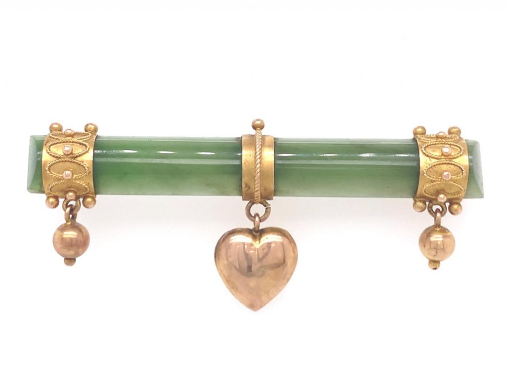 3712223 9ct greenstone heart brooch