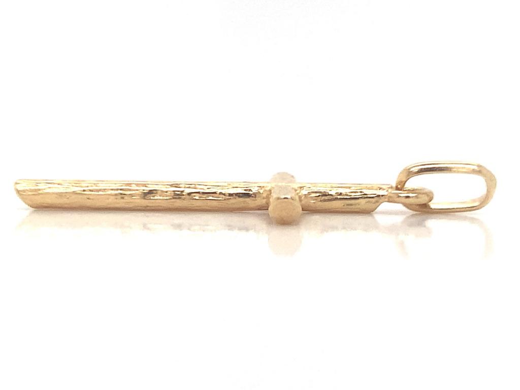 18ct wooden cross pendant