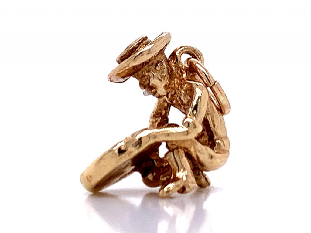 3713197 9ct gold panning charm