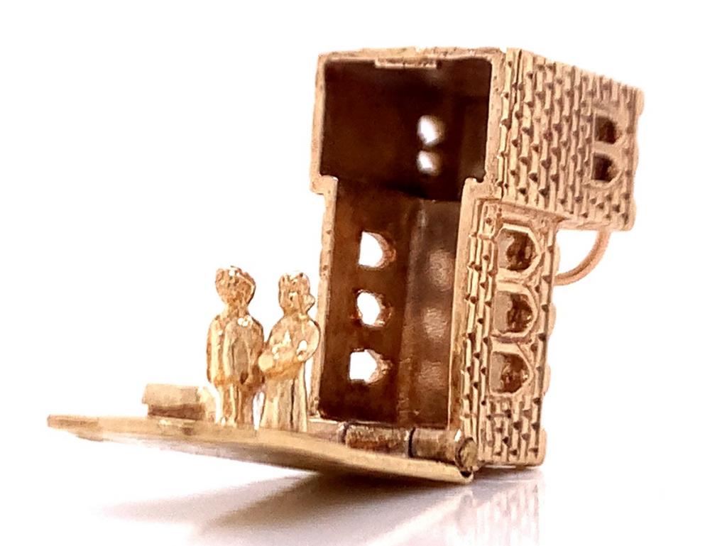9ct Chapel Charm - Opens