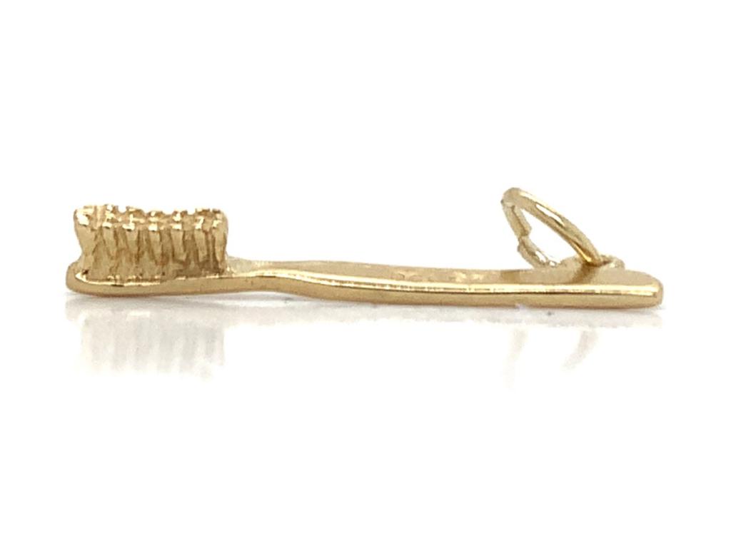 3713721 9ct toothbrush charm
