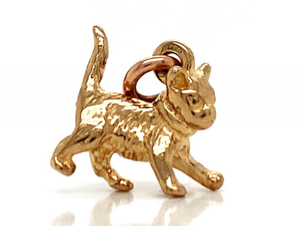 3713881 9ct kitten charm