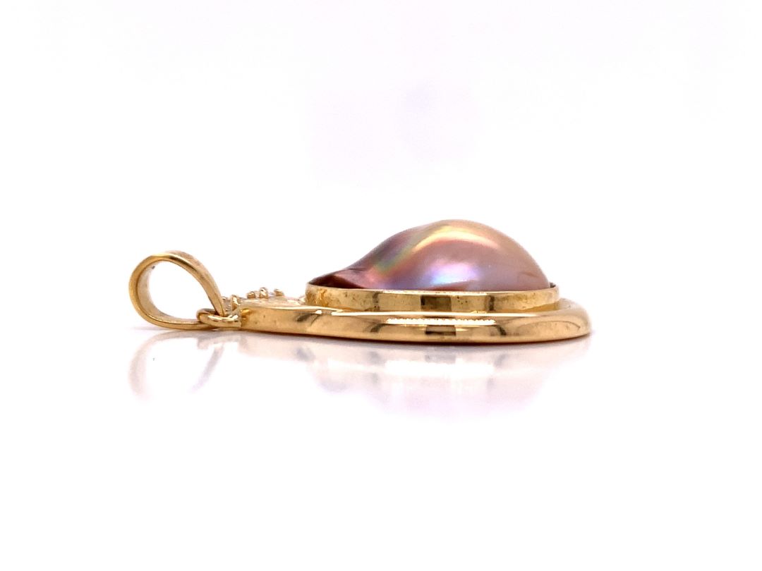 18ct cubic zirconia mabe pearl pendant
