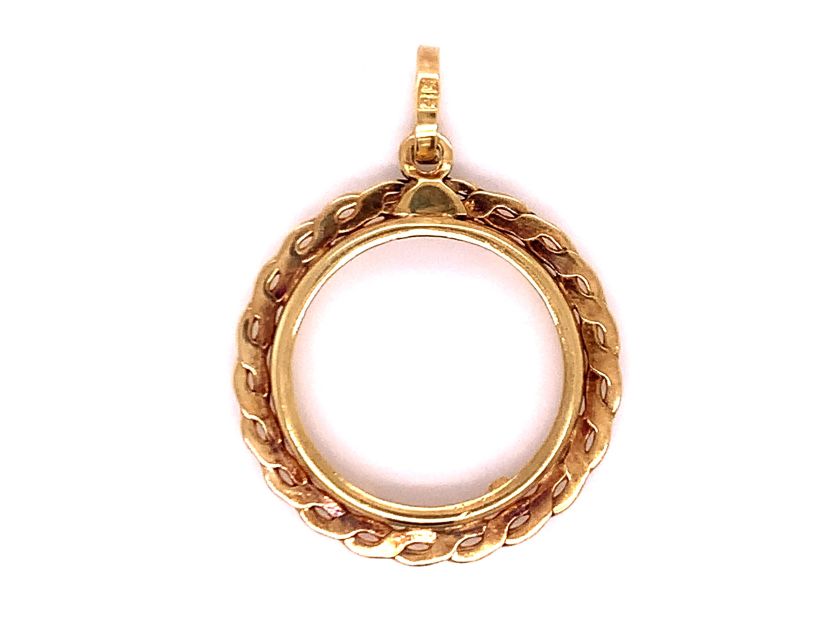 3714682 18ct fancy sovereign holder pendant