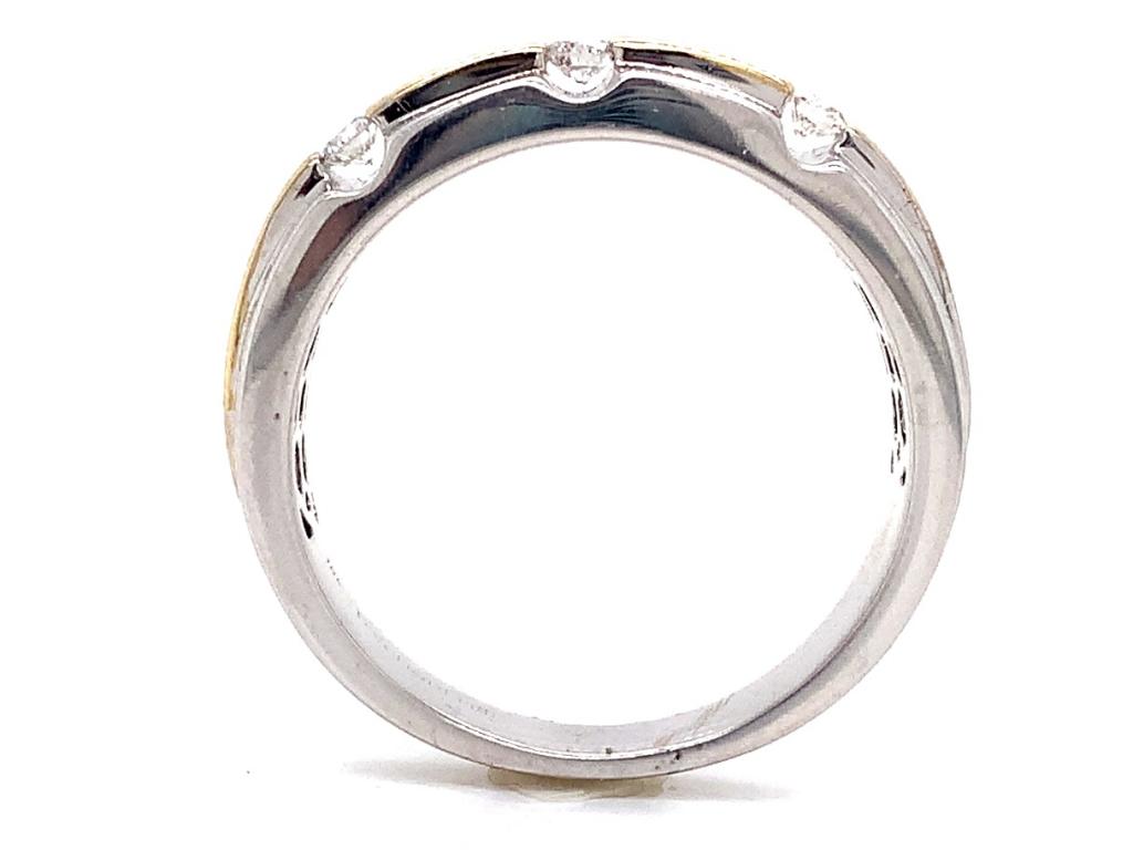 10ct White Gold Two Tone Gents Three Diamond Ring TDW 0.19ct