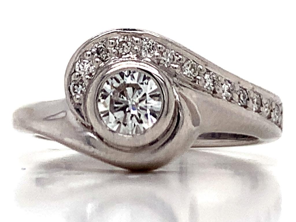 18ct White Gold Diamond Solitaire Ring TDW 0.60ct