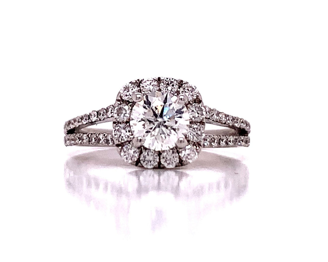 18ct White Gold Diamond Halo Ring TDW 0.81ct