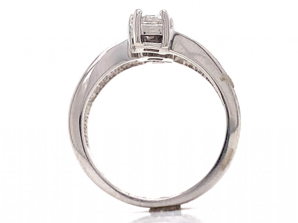 18ct white gold three princess cut diamond ring tdw 0