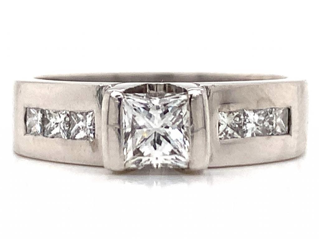 3811206 18ct white gold princess cut diamond solitaire ring tdw 1