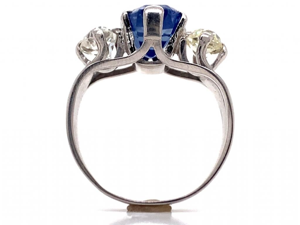 18ct white gold sapphire two old mine cut diamond ring