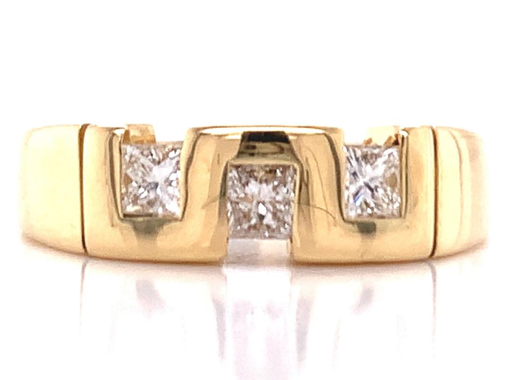 3811763 18ct three princess cut diamond ring tdw 0