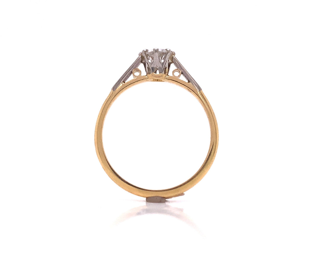 18ct/Platinum Diamond Solitaire Ring TDW 0.40ct