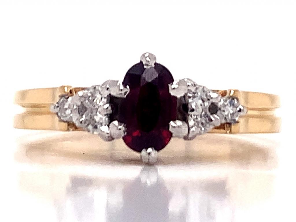 3812000 18ct ruby six diamond ring tdw ct