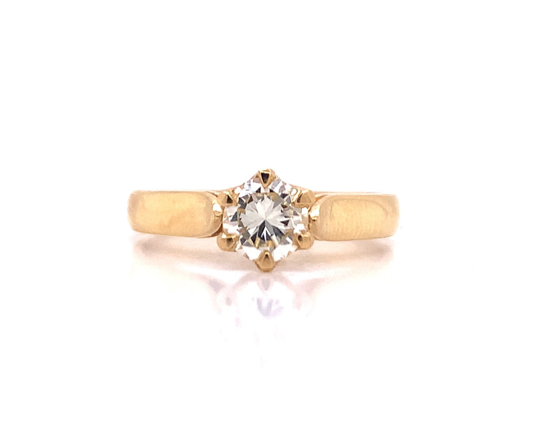 18ct Yellow Gold Diamond Solitaire Ring TDW 0.56ct