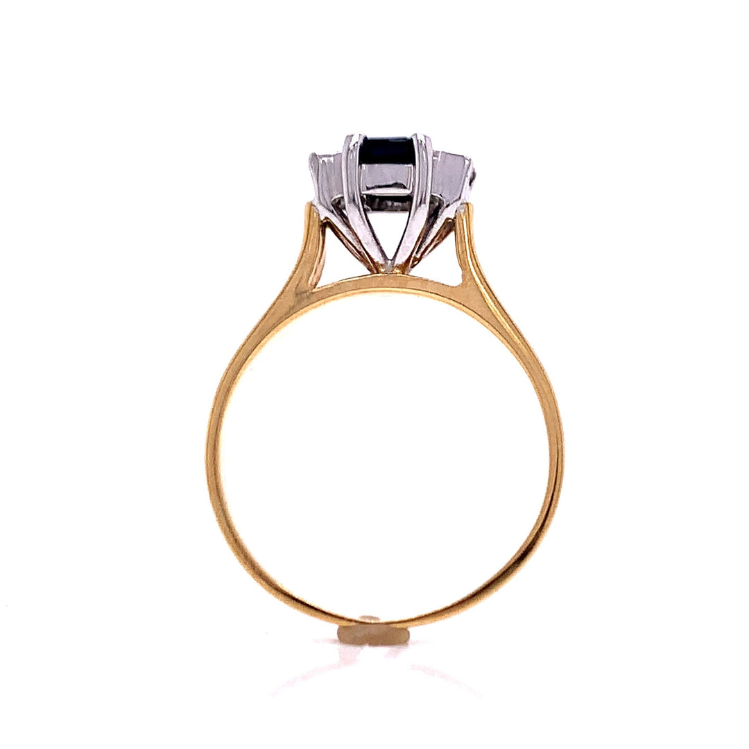 18ct Sapphire Diamond Ring TDW 0.18ct