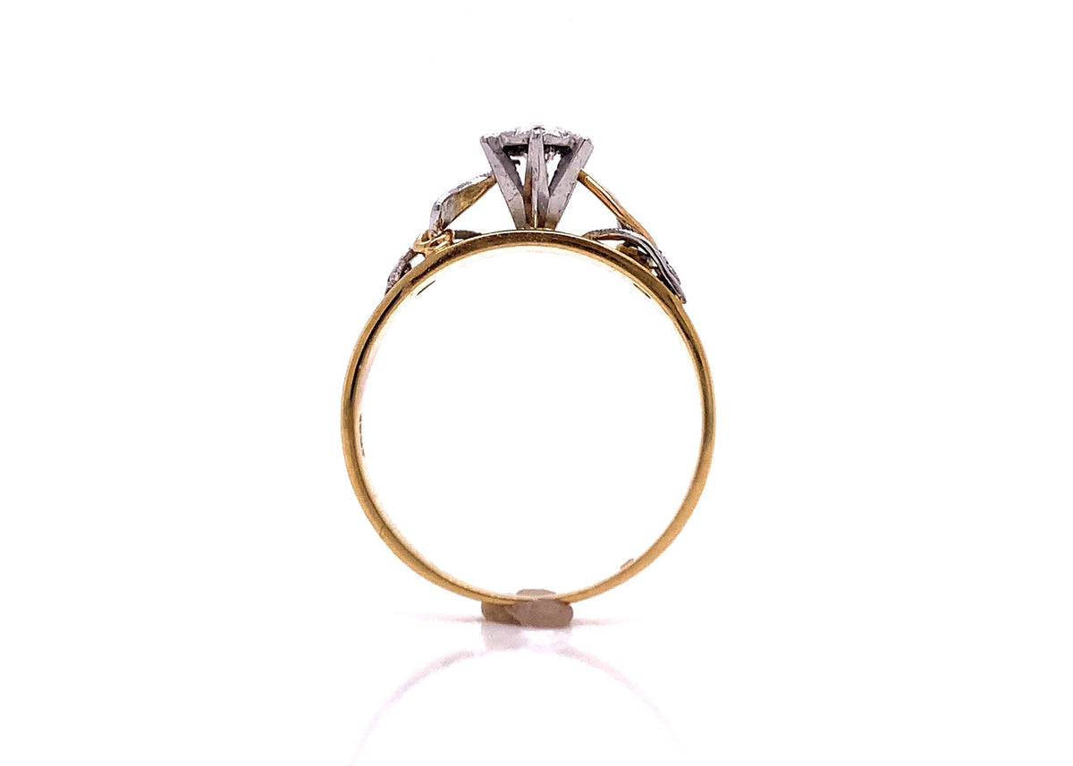 18ct two tone illusion diamond solitaire ring tdw 0