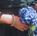 Load image into Gallery viewer, La Pierre Stg White Keshi Pearl Stretch Bracelet
