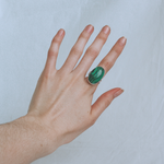 Load image into Gallery viewer, La Stele Stg Green Malachite Oval Ring
