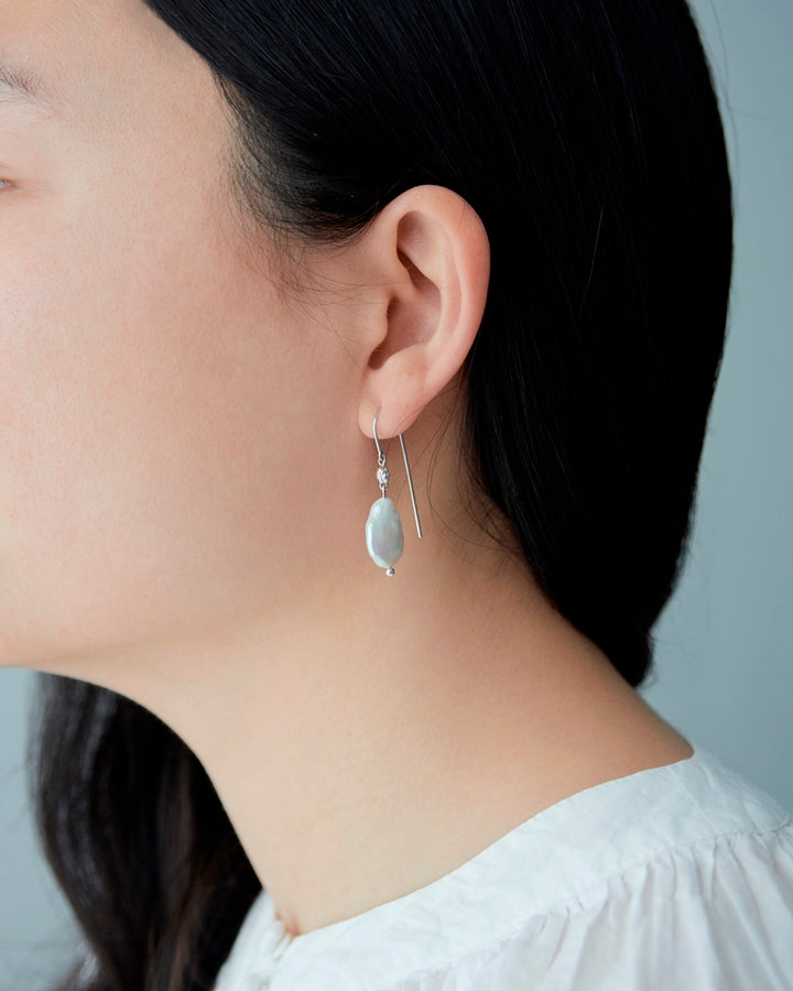Karen Walker Stg Love Drop Pearl Knot Earrings