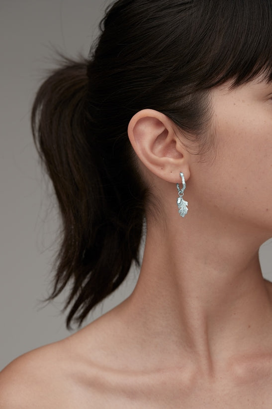 Karen walker stg acorn & leaf mini hoop earrings