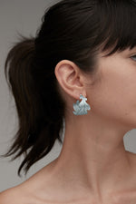 Load image into Gallery viewer, Karen Walker Stg Oak Leaf Earrings
