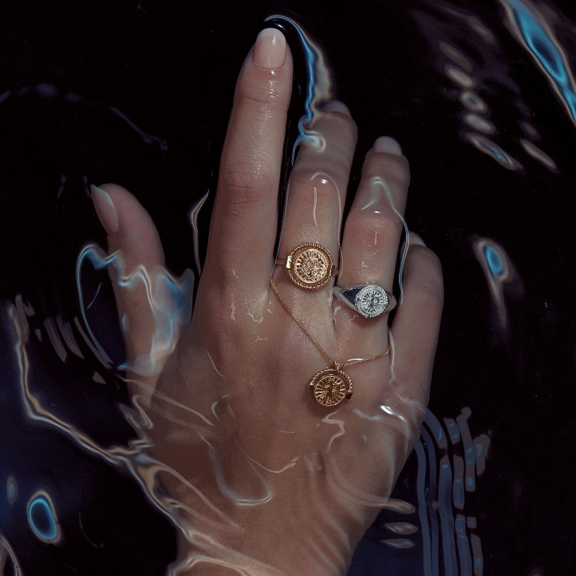 Karen Walker Stg Voyager Signet Ring