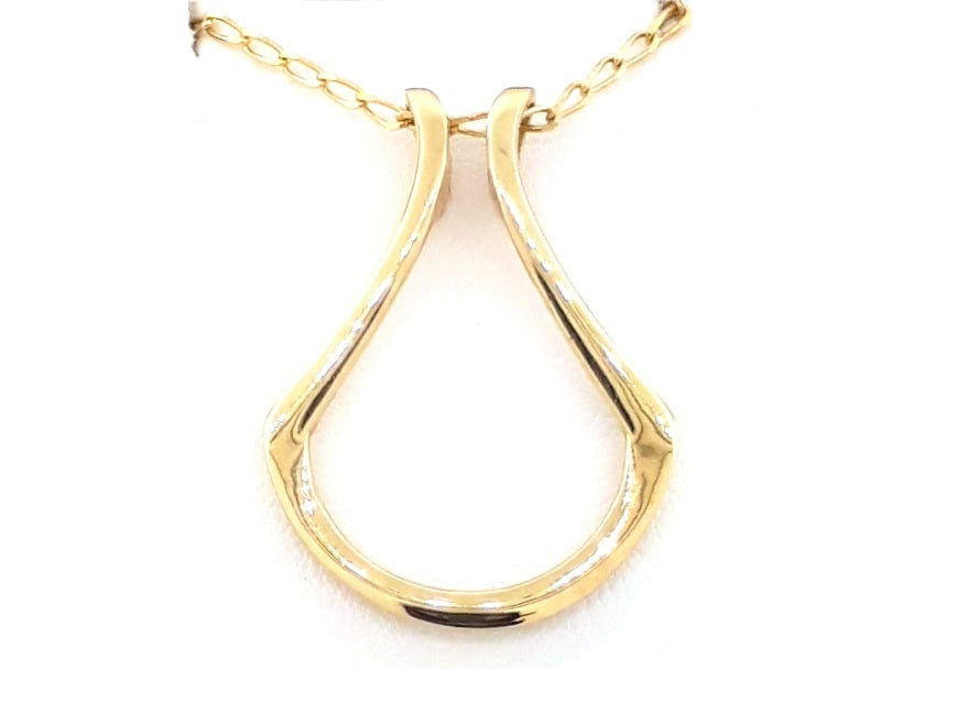 Yellow gold ring holder pendant